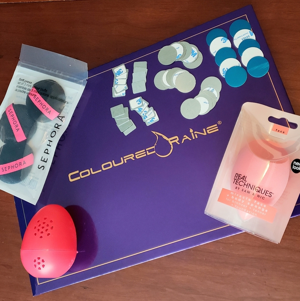 NWT magnetic eyeshadow palette and makeup tools